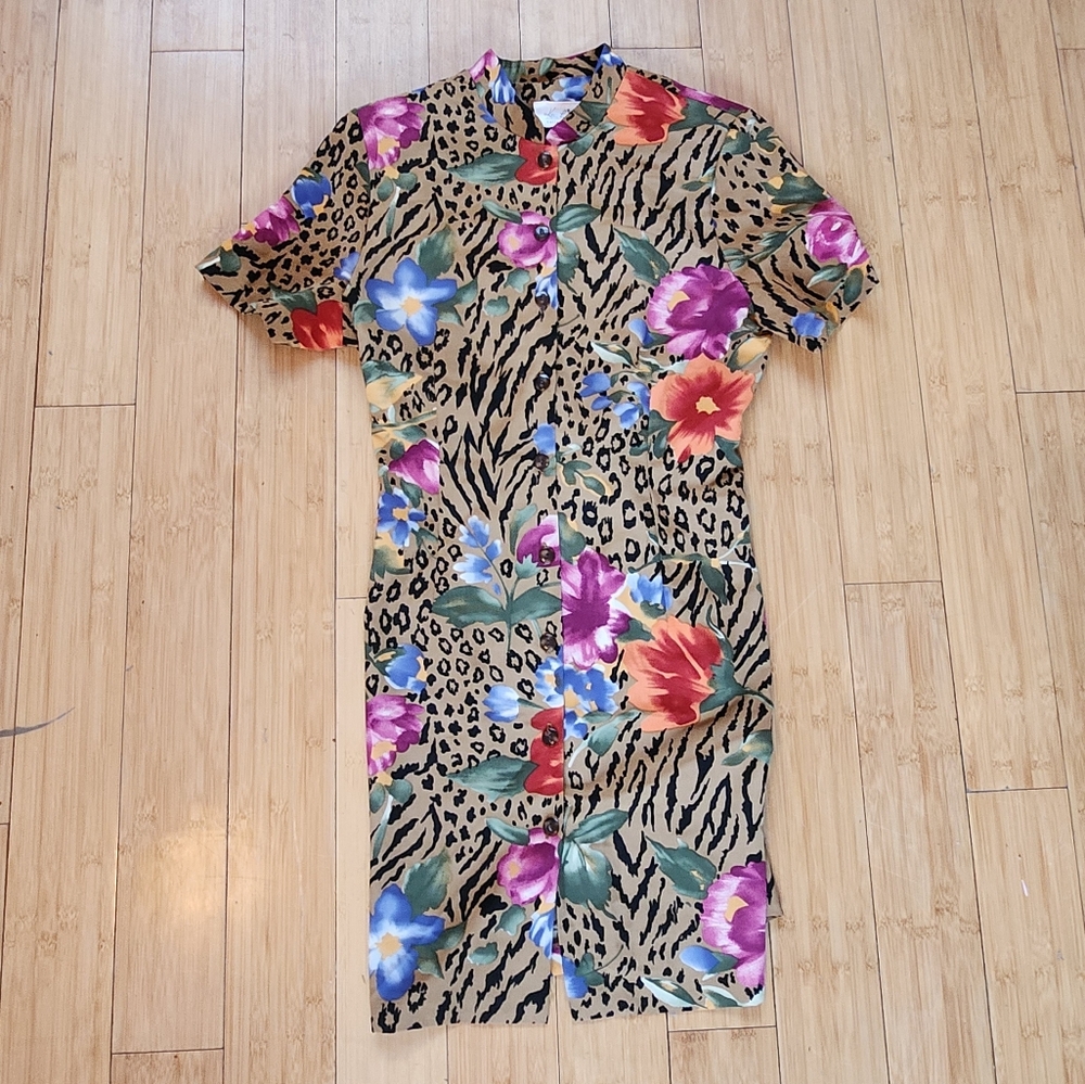 Animal print button-down shirt dress - Picture 4 of 6